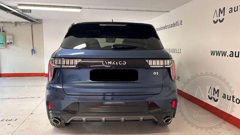 Lynk & Co 01 01 PHEV