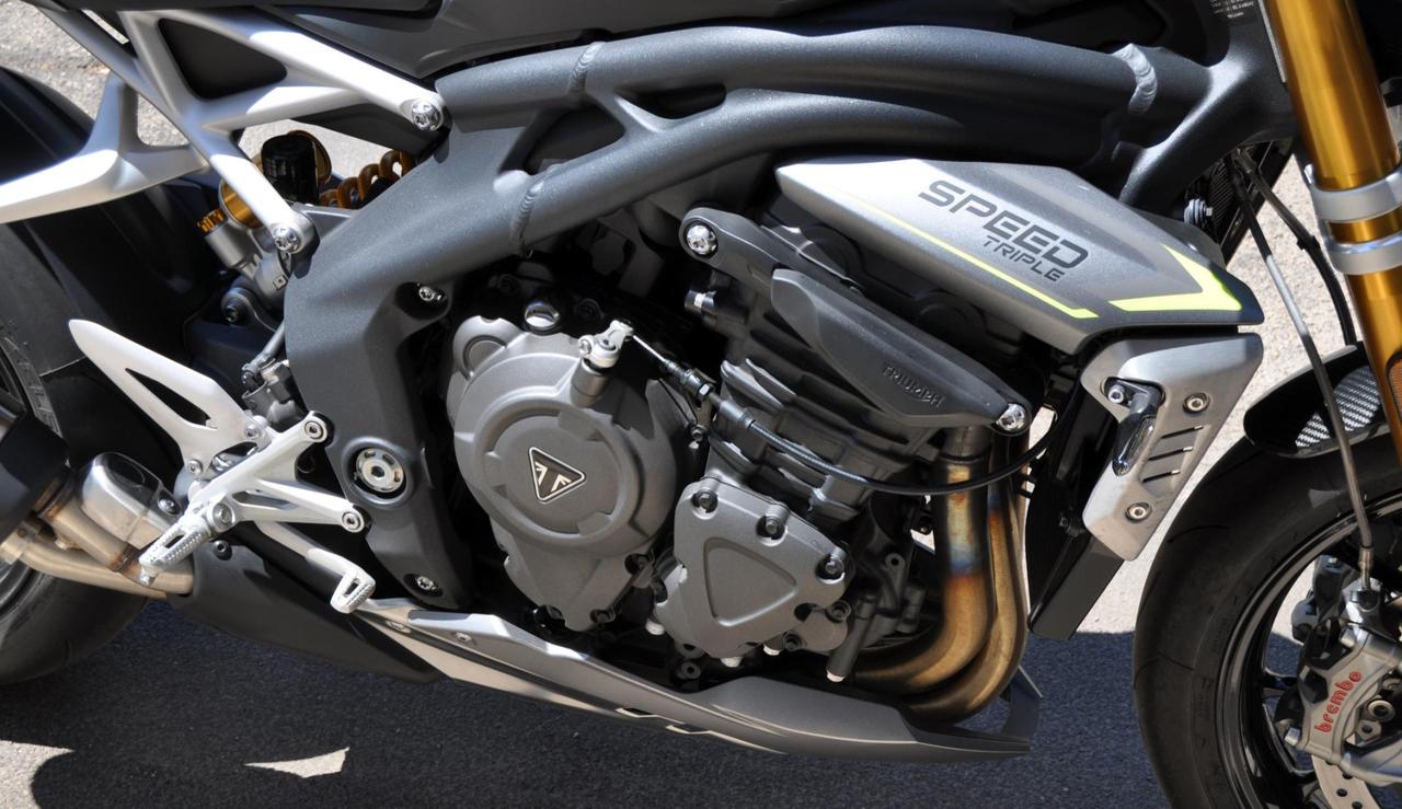 Triumph Speed Triple R 1200 rs