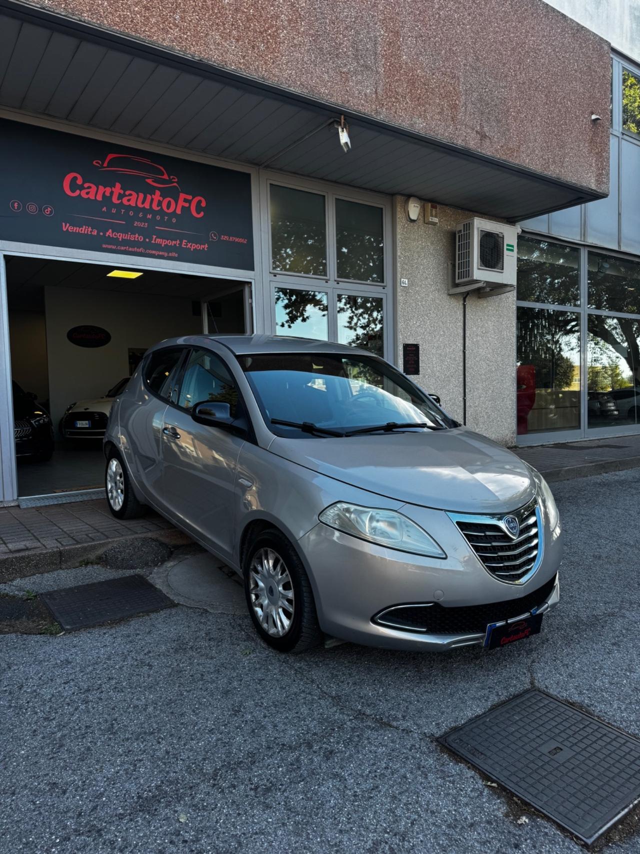 Lancia Ypsilon 1.4 Unyca Ecochic GPL