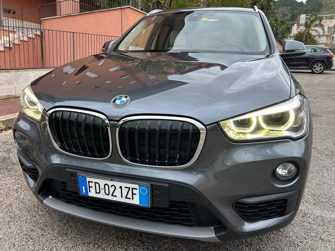Bmw X1 sDrive18d xLine Strafull !!!