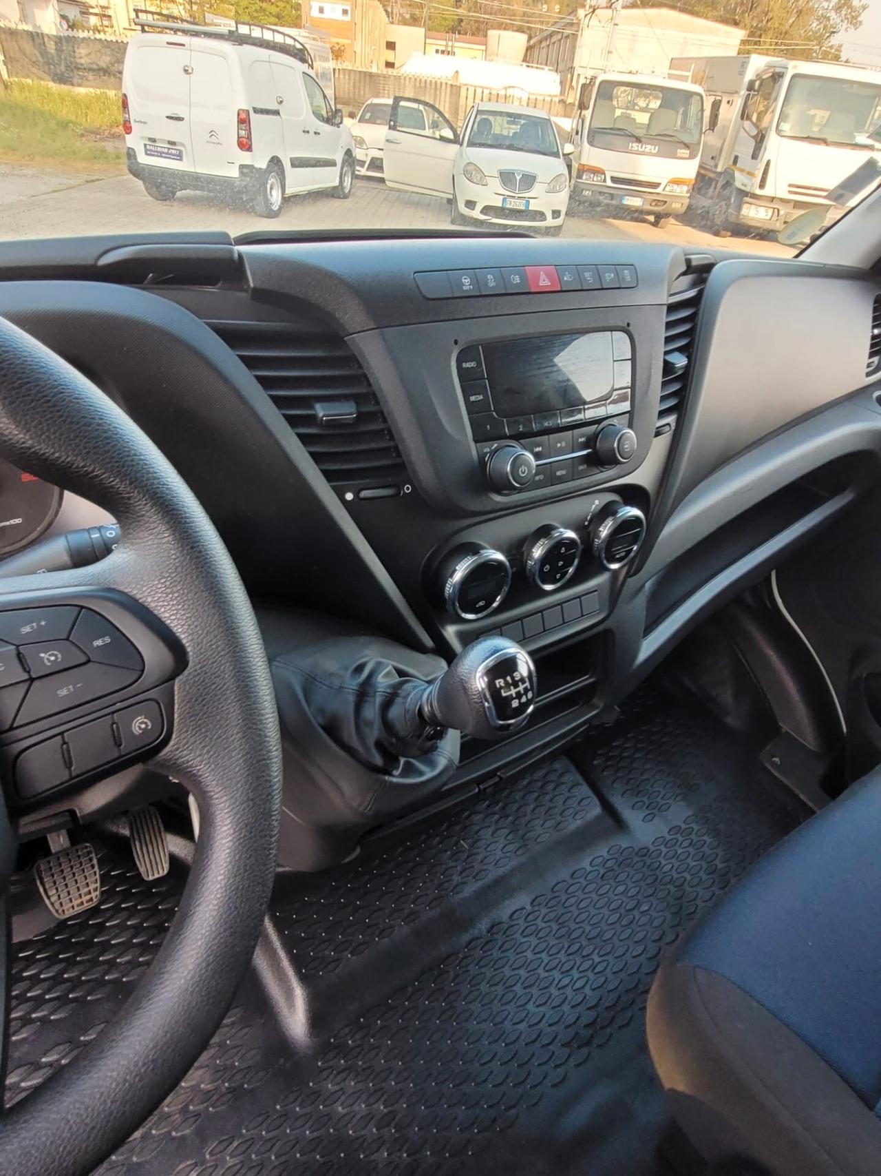 IVECO DAILY 35-160 3.0 (68.179 km)