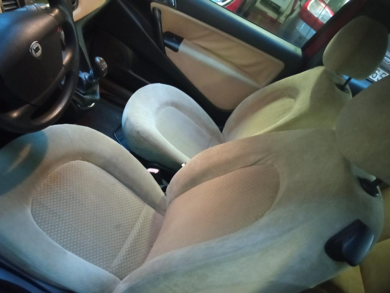 Lancia Ypsilon 1.2 Argento 60CV