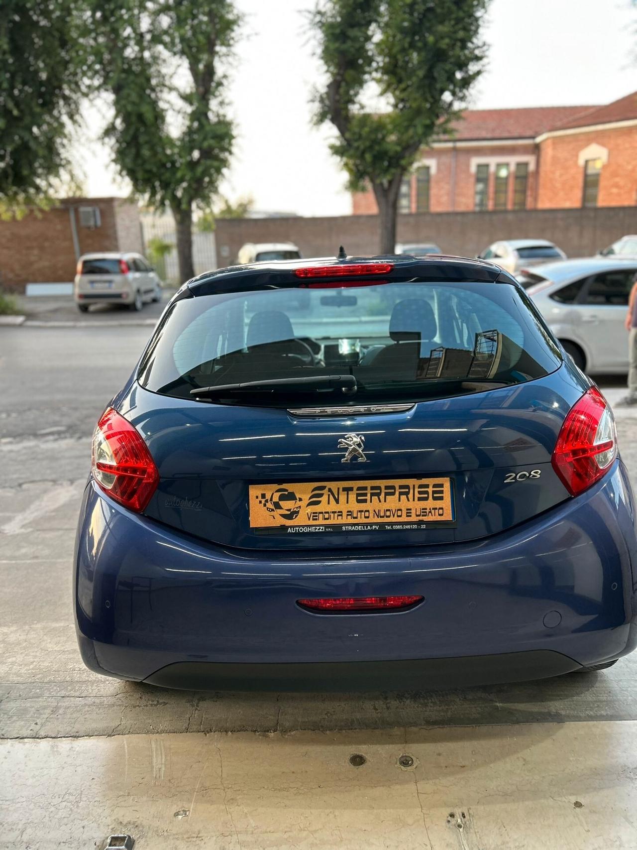 Peugeot 208 1.4 HDi 68 CV 5 porte Allure