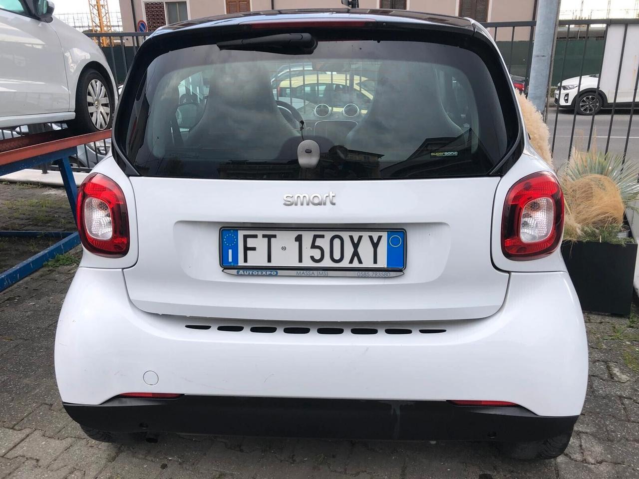 Smart ForTwo 70 1.0 AUTOMATICA PELLE/NAVIGATORE GARANZIA EUROPEA COMPLETA CONFORMGEST X 12 MESI RINNOVABILE FINO A 60 MESI!!!