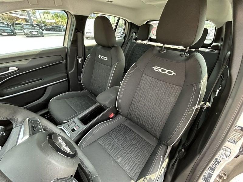 FIAT 600 Hybrid 145 CV DCT MHEV NAVI+KEYLESS+CAMERA