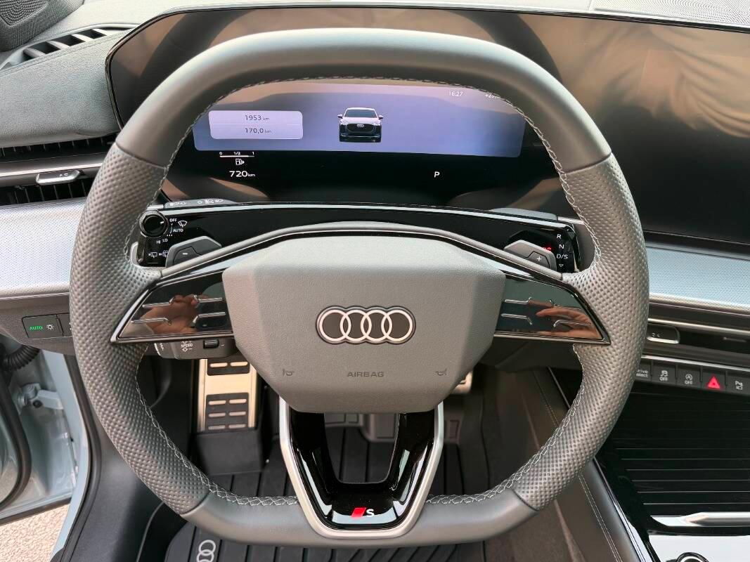 Audi Q3 Sportback 2.0 tdi S line edition 150cv s-tronic Grigio freccia perla