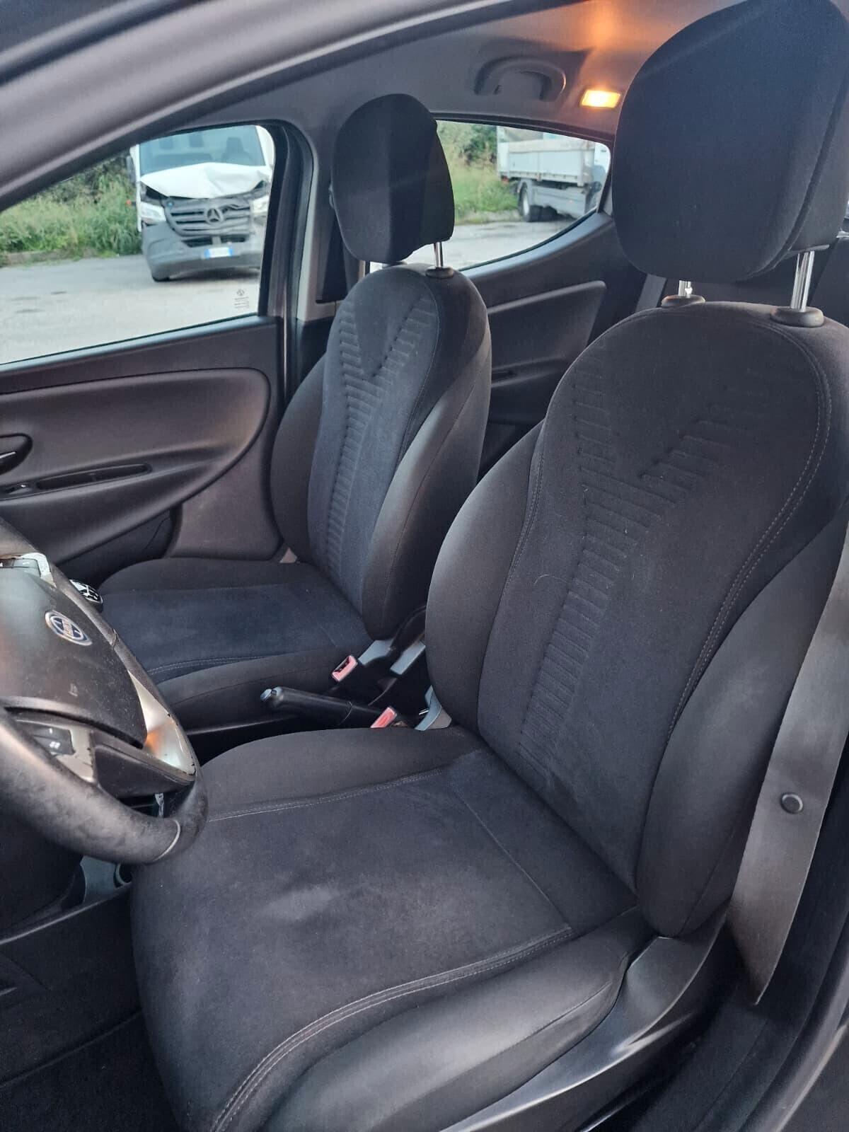 Lancia Ypsilon 1.2 benz 69 CV