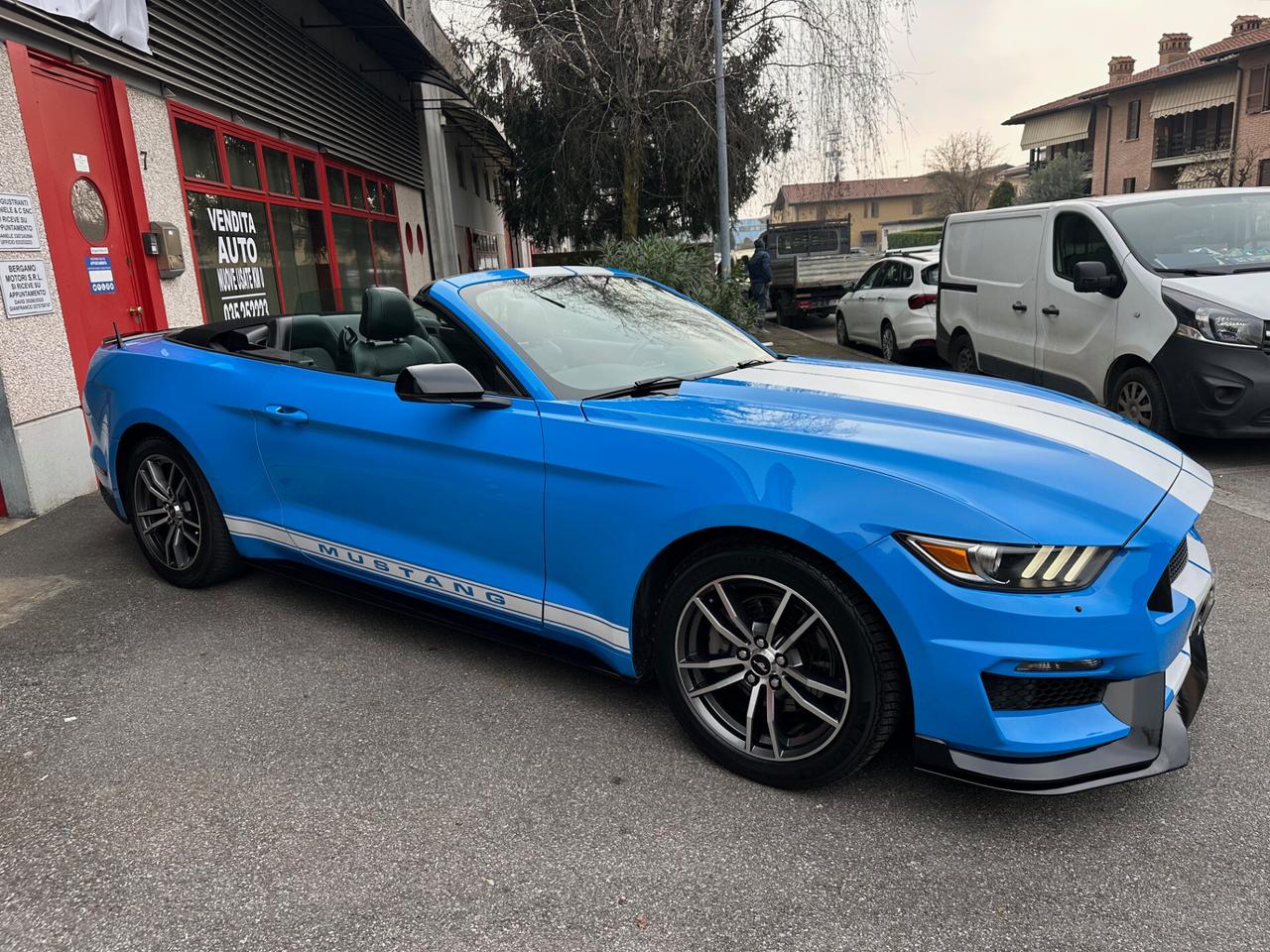Ford Mustang Convertible 2.3 ecoboost auto KIT SHELBY