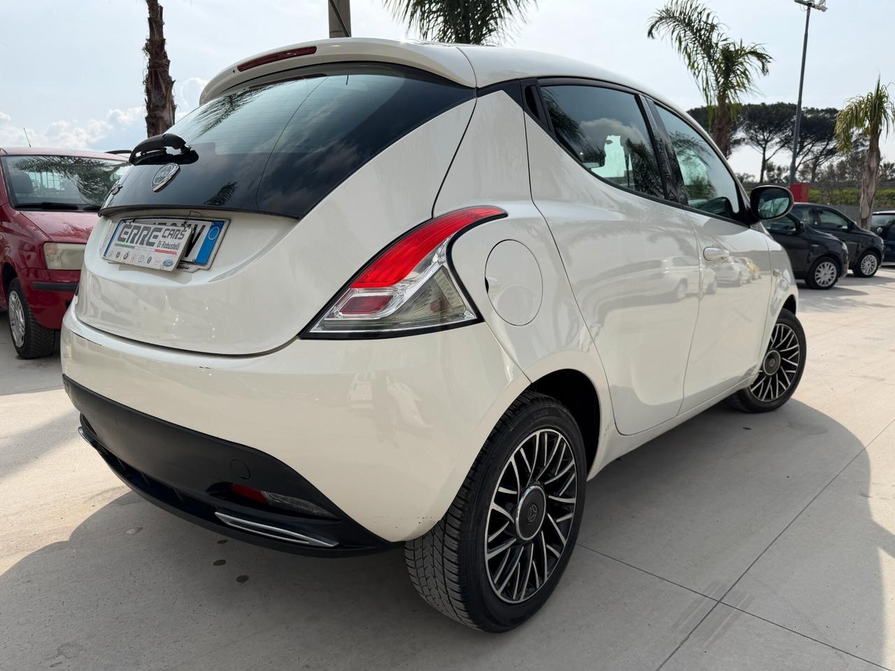 LANCIA YPSILON S MOMODESIGN 2014 1.2 BENZINA 69 CV