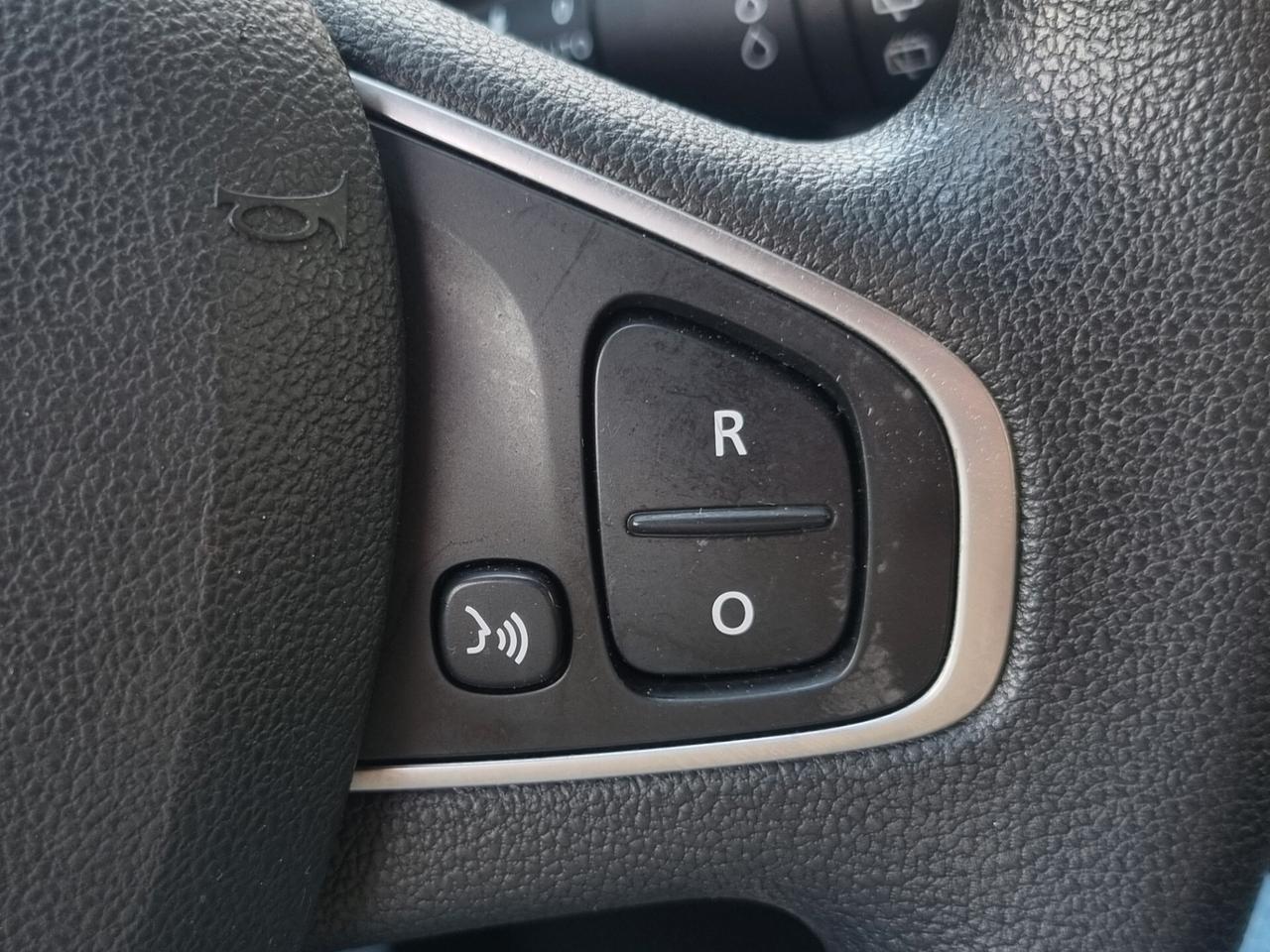 Clio IV 2017 1.2 16v Zen 75cv