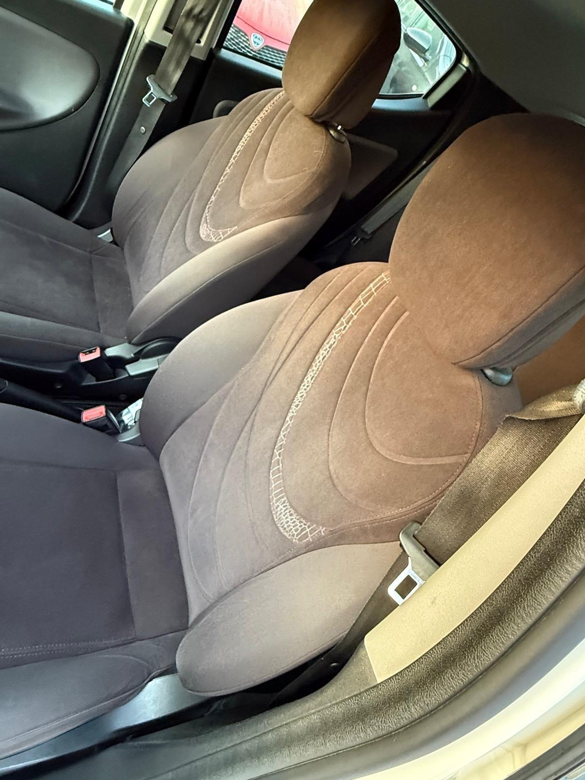 Lancia Ypsilon 0.9 TwinAir 85 CV 5 porte S&S Platinum