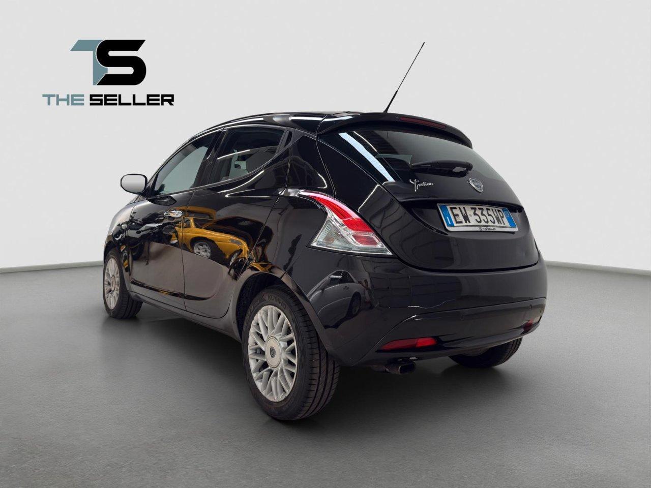 Lancia Ypsilon 5 Porte Ypsilon 1.2 8v Gold s&s 69cv E6