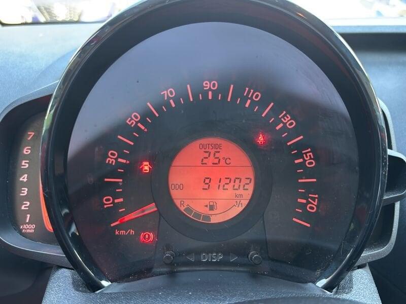 Toyota Aygo 1.0 VVT-i x-play TSS