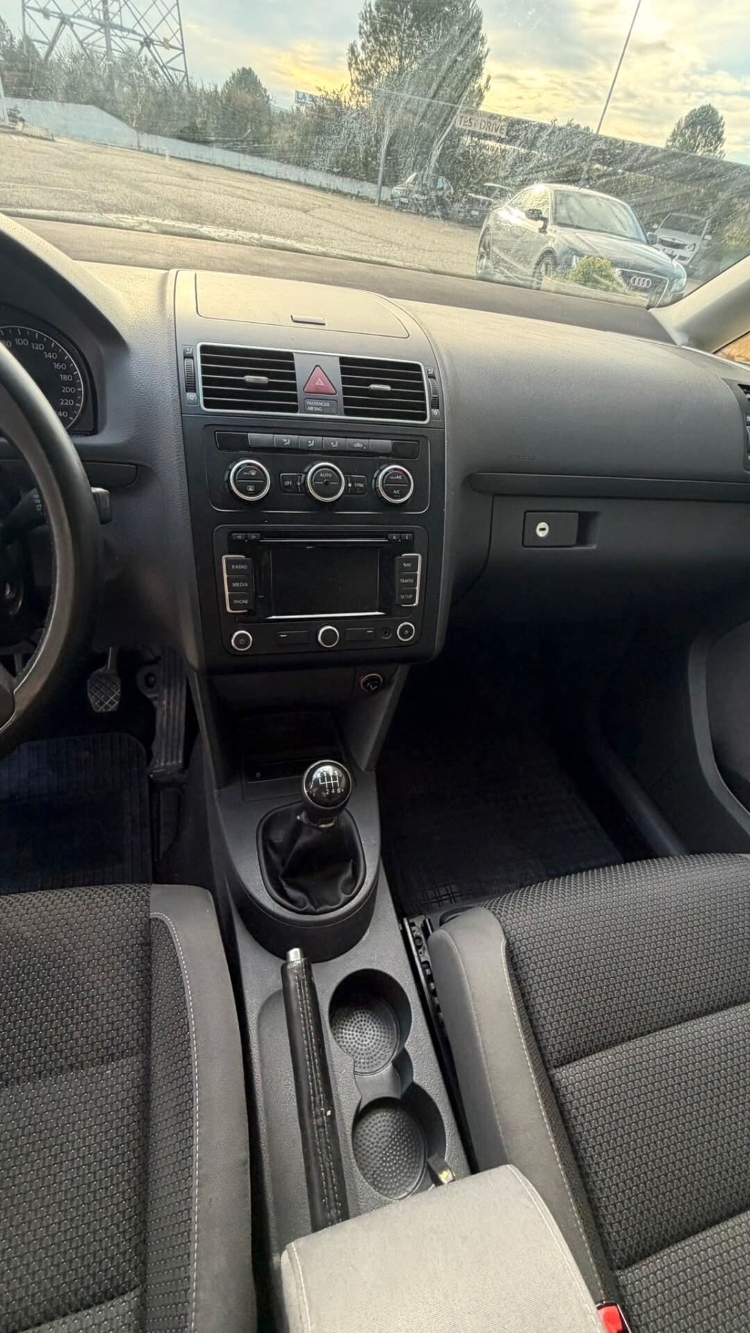 Volkswagen Touran Business 1.6 TDI Comfortline