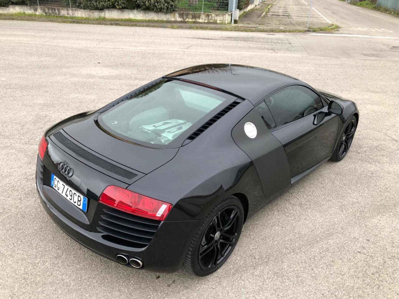 Audi R8 4.2 V8 FSI quattro exclusive manuale