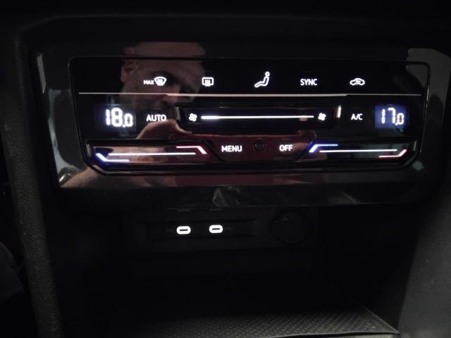 VOLKSWAGEN Tiguan 2.0 TDI 150 CV DSG R-Line 19"