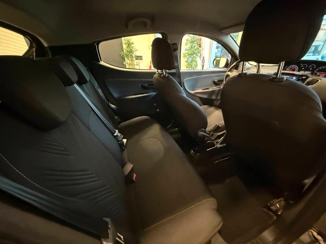 Lancia Ypsilon III 1.0 firefly hybrid Gold s&s 70cv 5p.ti