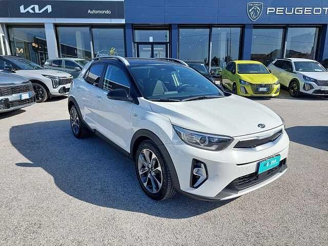 Kia Stonic 100 CV MHEV Style DesignPack Bi-color