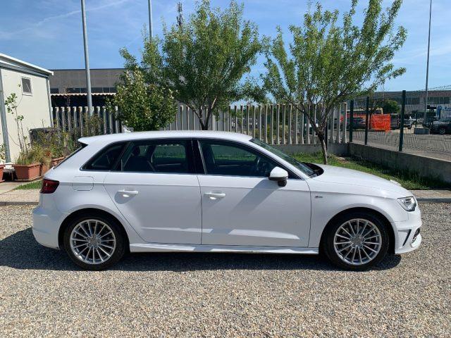 AUDI A3 SPB 1.6 TDI S-LINE Admired