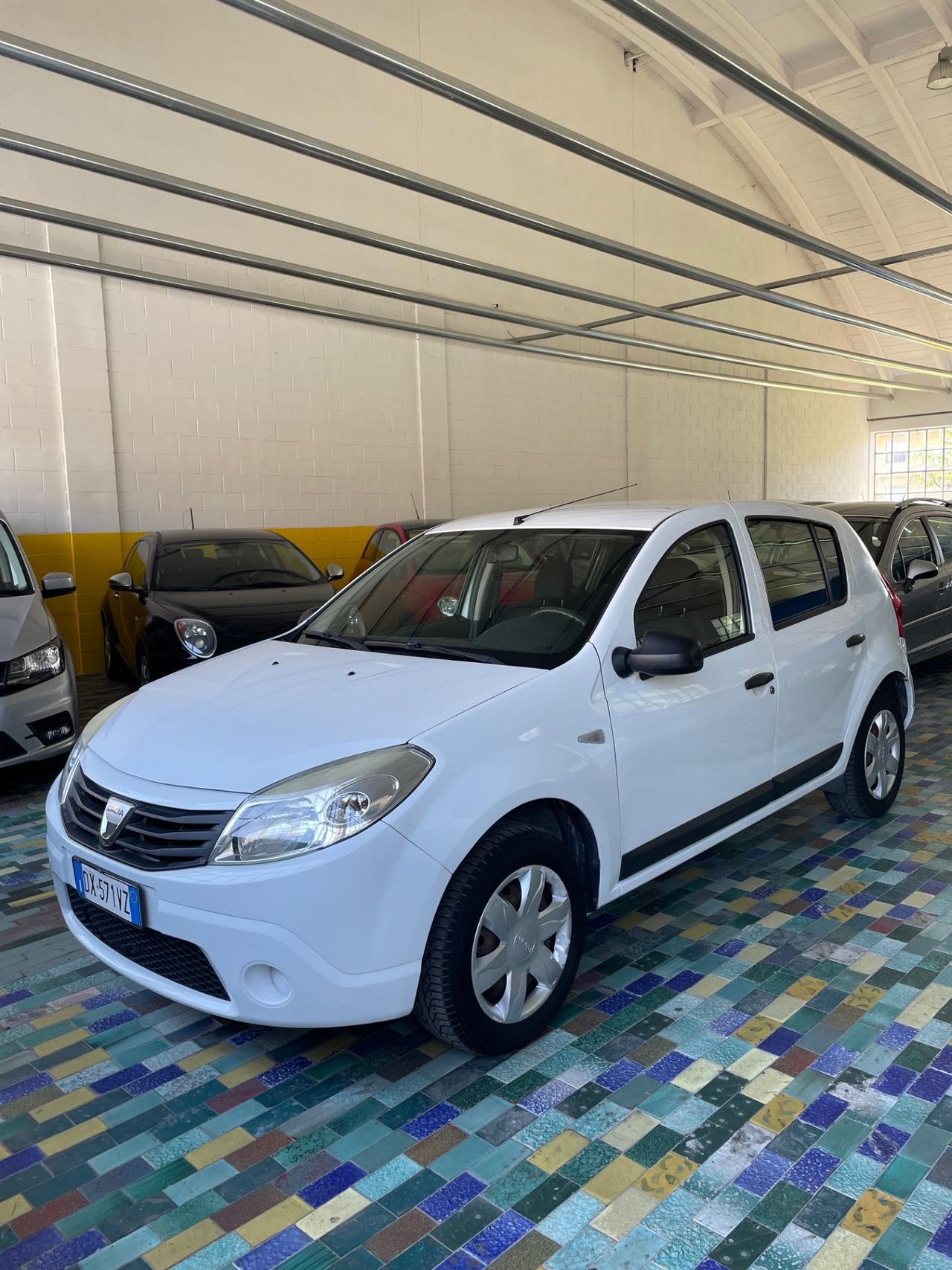Dacia Sandero 1.4 GPL FINO AL 2028