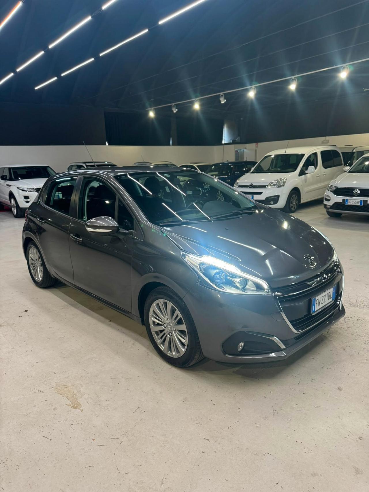 Peugeot 208 PureTech 82 5 porte Allure
