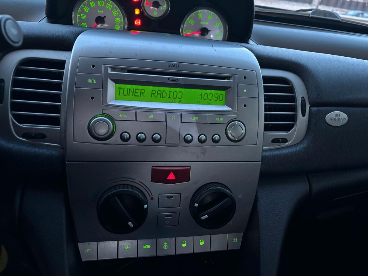 Lancia Ypsilon 1.2 Versus