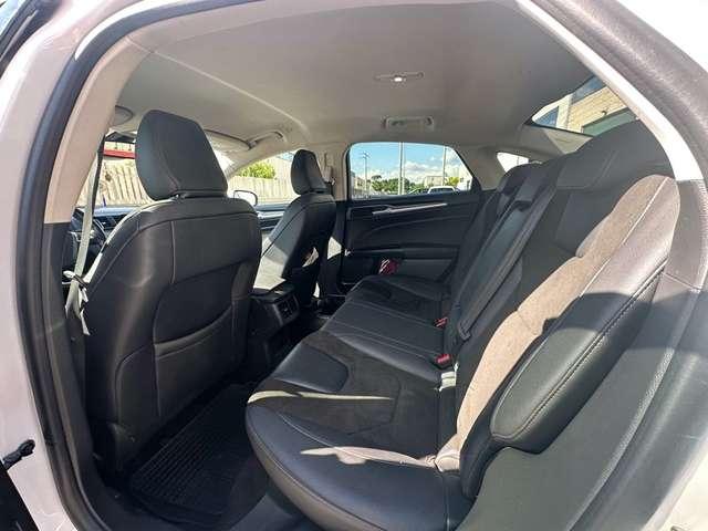 Ford Mondeo Full Hybrid 2.0 187 CV eCVT 4 porte Titanium Busin