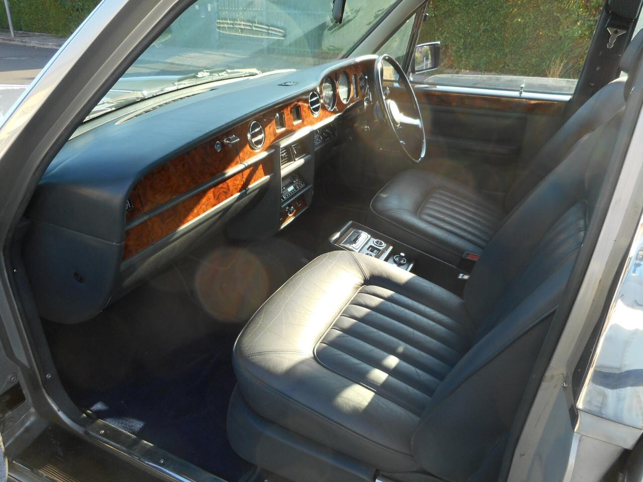 Rolls-Royce Silver Spirit