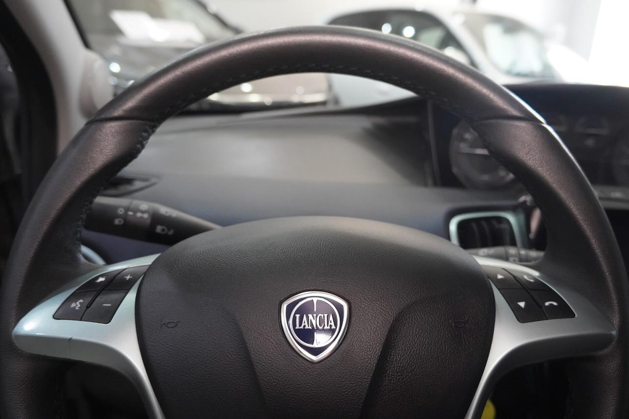 Lancia Ypsilon 1.0 FireFly 5 porte S&S Hybrid Platino