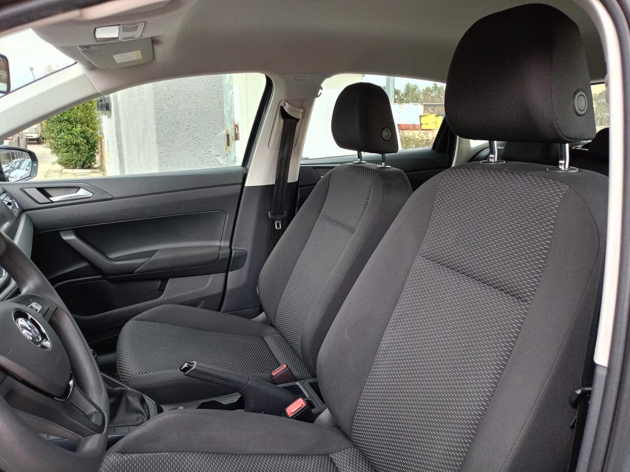 VW POLO BENZINA -NEOPATENTATI