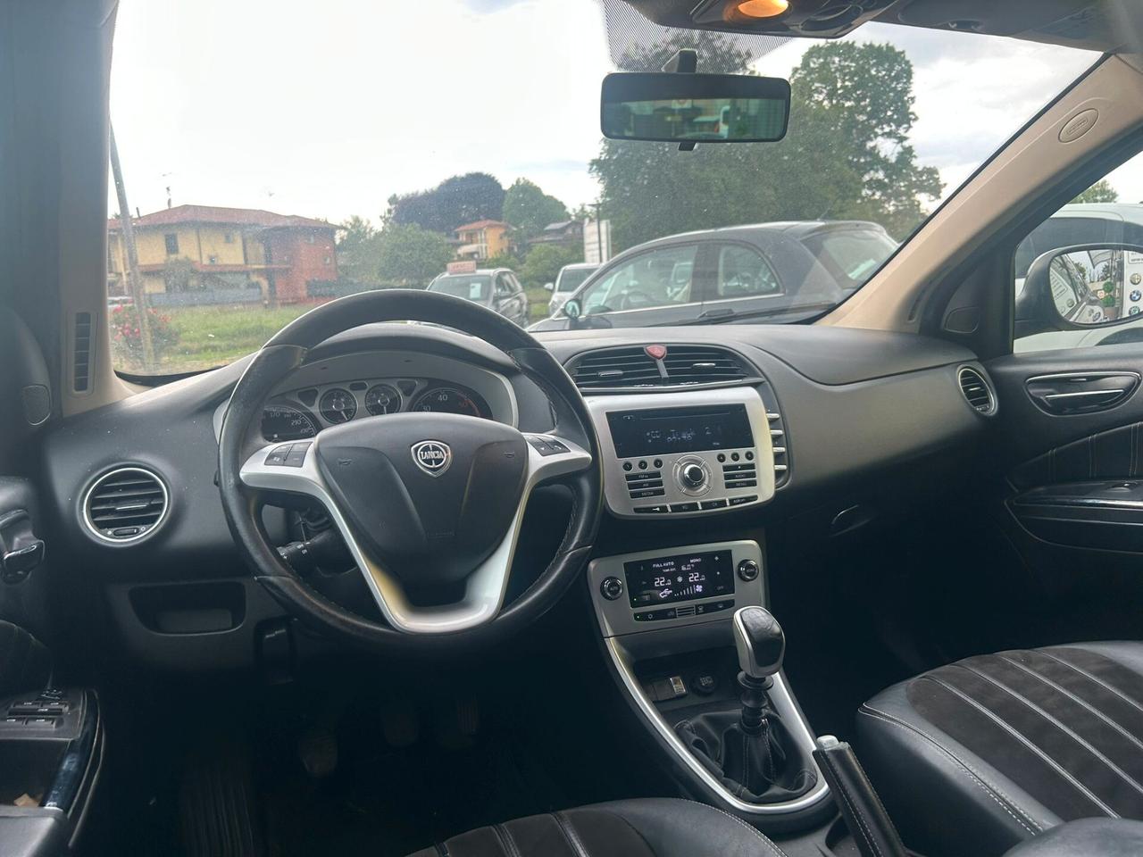 Lancia Delta 1.6 MJTdpf platino 120 cv