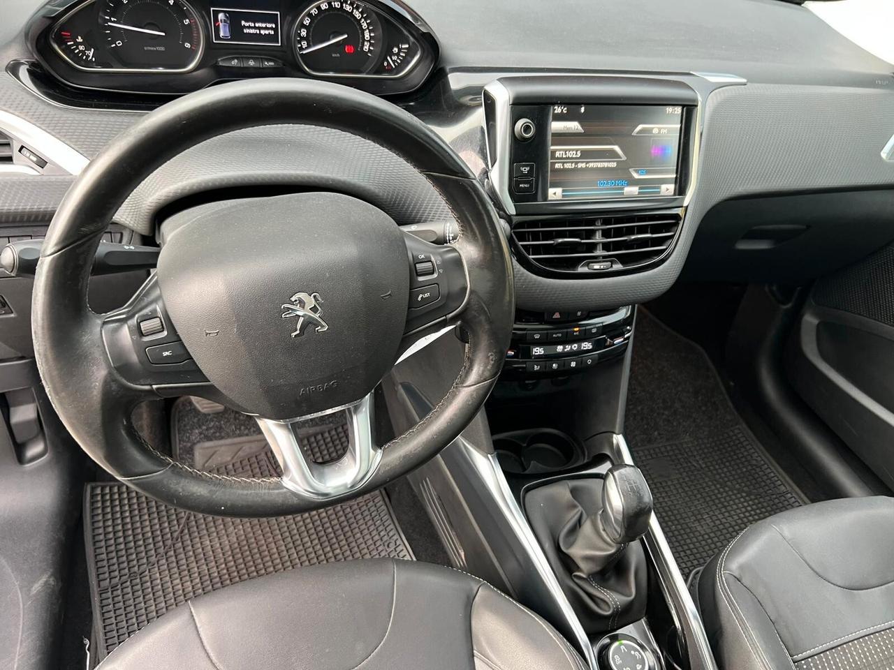 Peugeot 2008 1.6 e-HDi 115 CV Stop&Start Allure