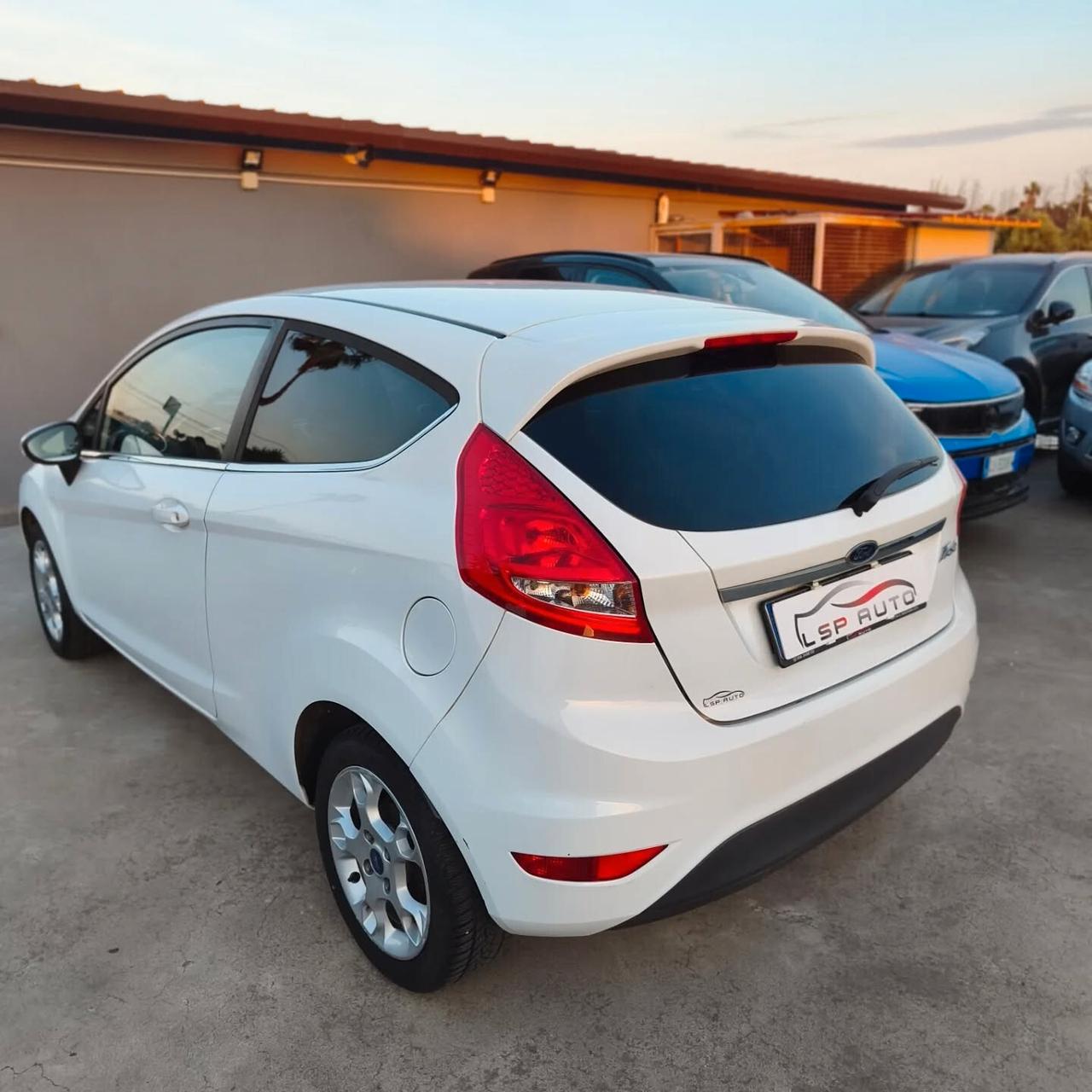 Ford Fiesta 1.2 Titanium SOLI 2.190EURO
