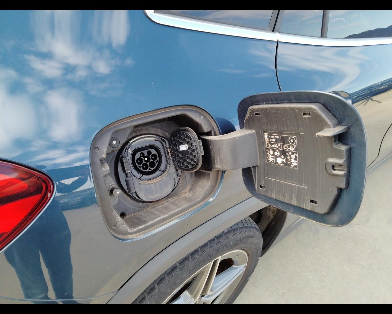 Mercedes-Benz GLA-H247 2020 - GLA 250 e phev (eq-power) Premium auto