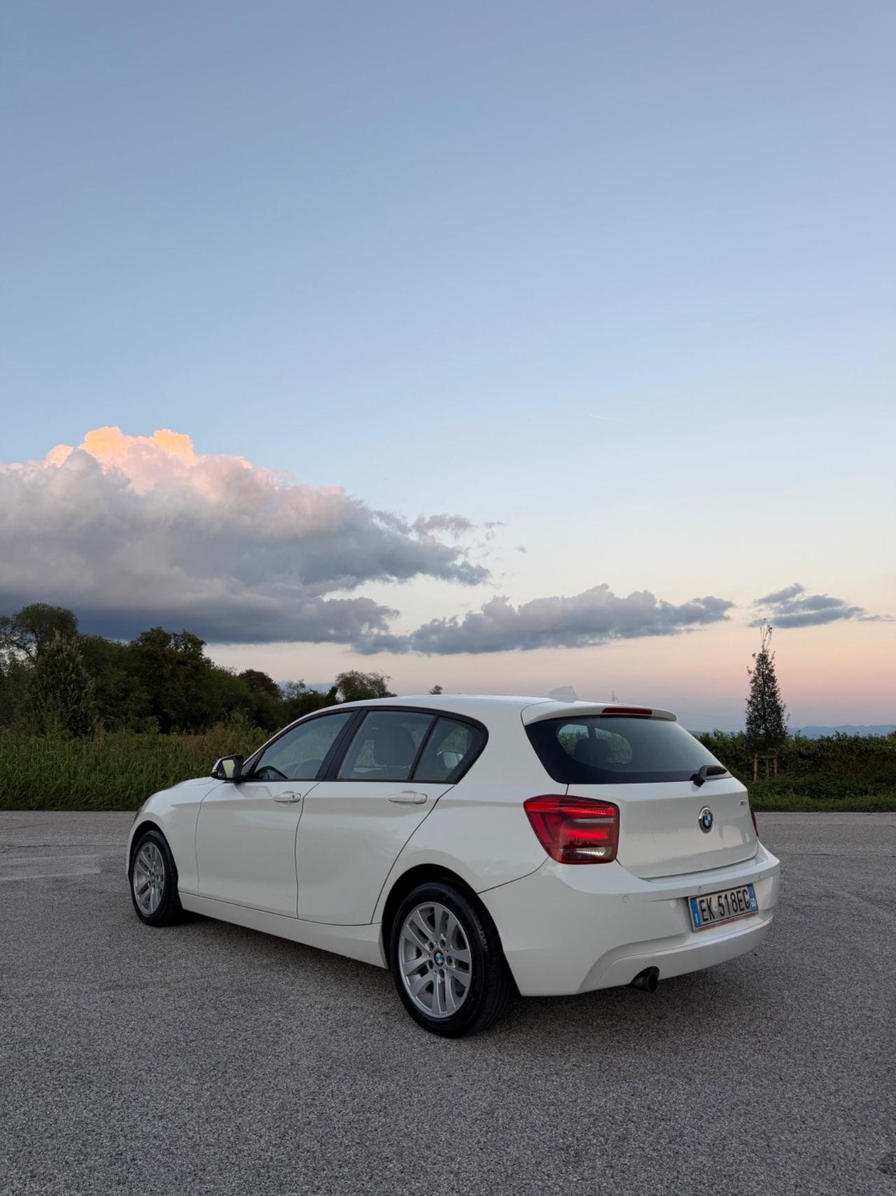Bmw 116 116i 5p. Urban
