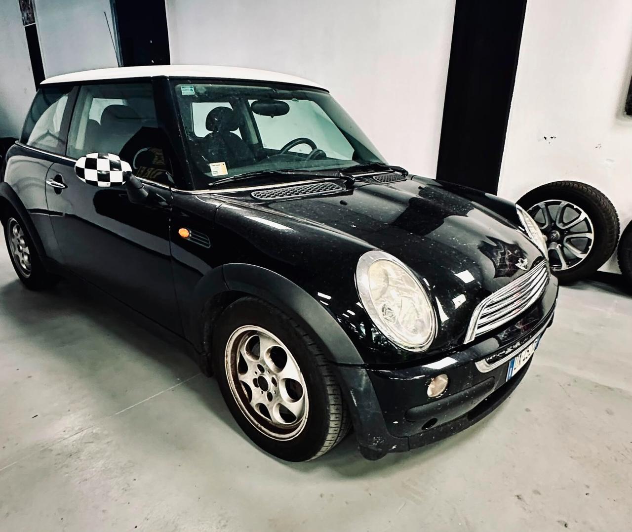 Mini 1.6 16V Cooper 1999 asi