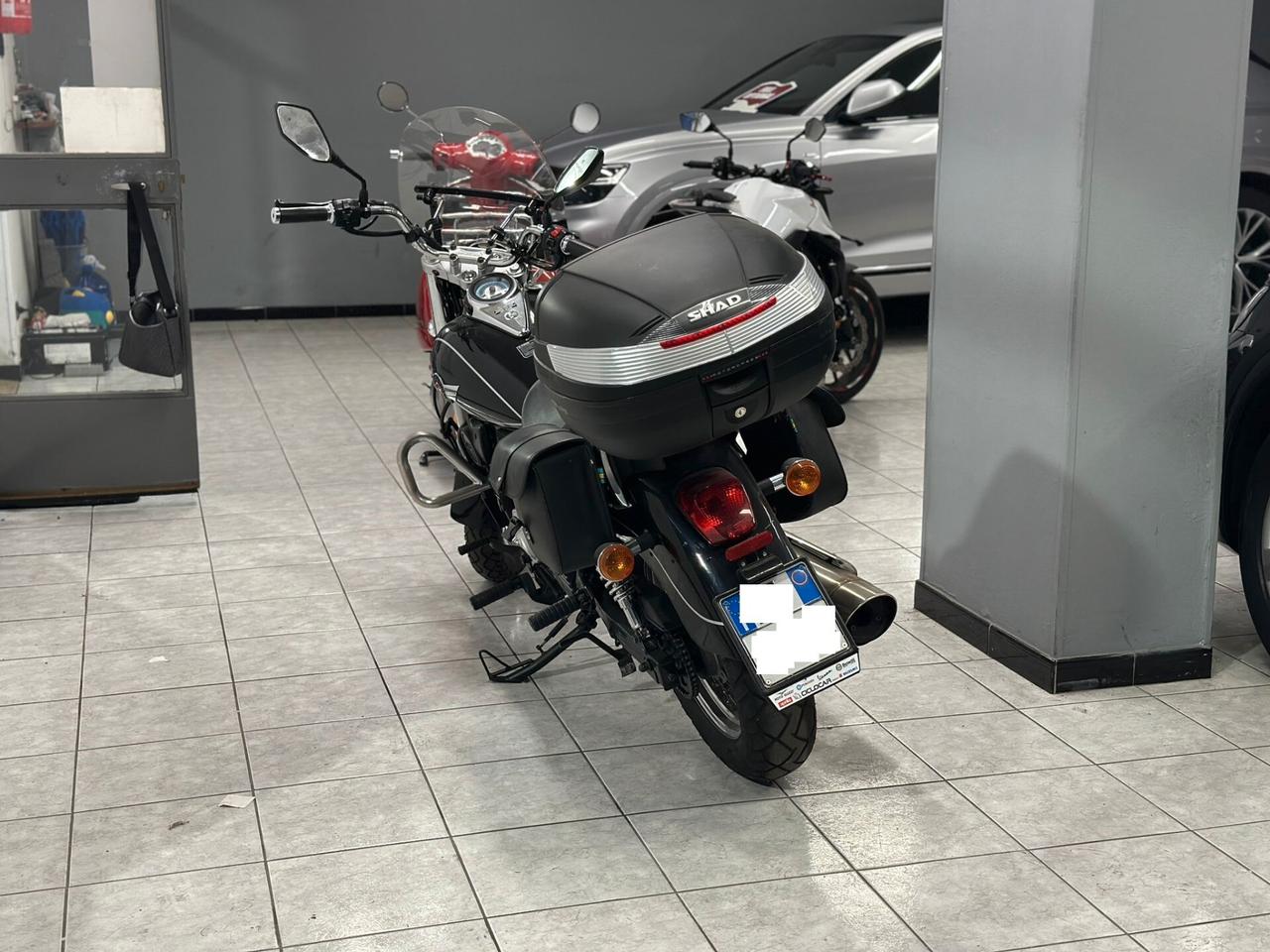 Um Renegade Commando 125