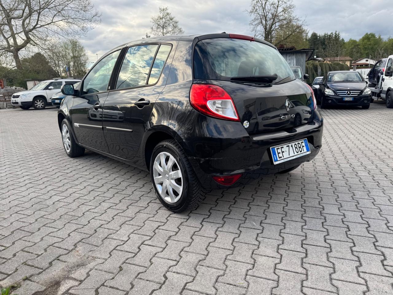 Renault Clio 1.2 16V 5 porte Luxe
