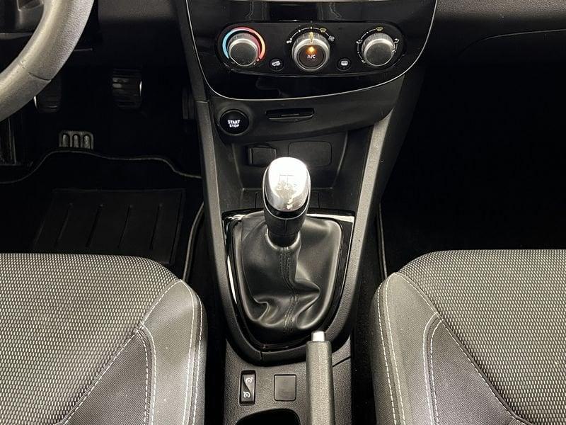 Renault Clio Clio 1.2 16v Business 75cv