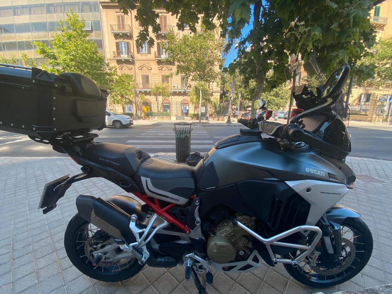 Ducati Multistrada V4 S travel & radar Permute