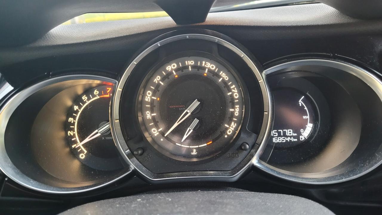 Citroen DS3 Cabrio 1.2 .. adatta ai neopatentati..