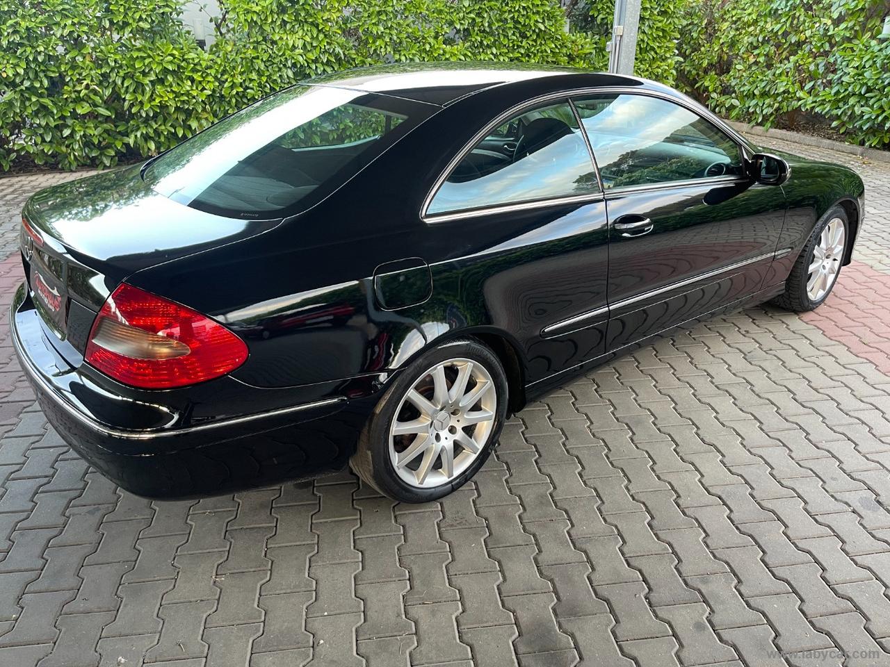 MERCEDES-BENZ CLK 220 CDI Elegance