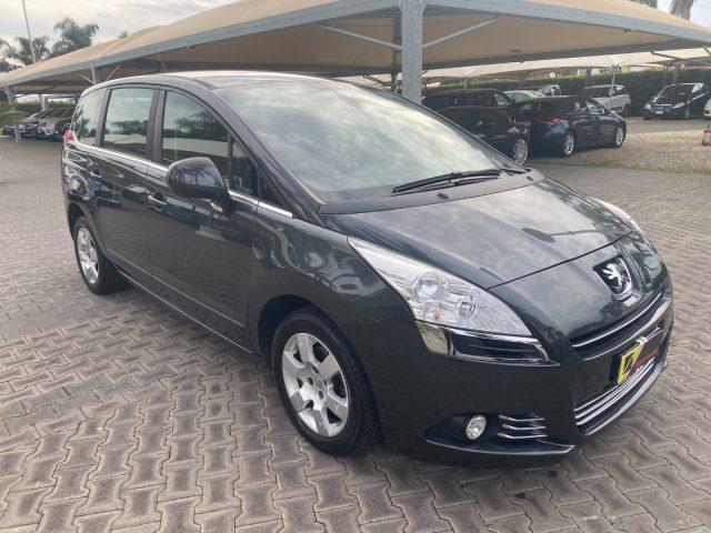PEUGEOT 5008 1.6 HDi 115CV Business 7 posti