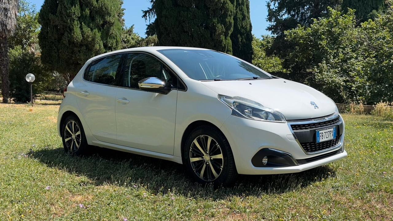 Peugeot 208 PureTech 82 5P 2016 PERFETTA GPL Neop LEGGI TESTO