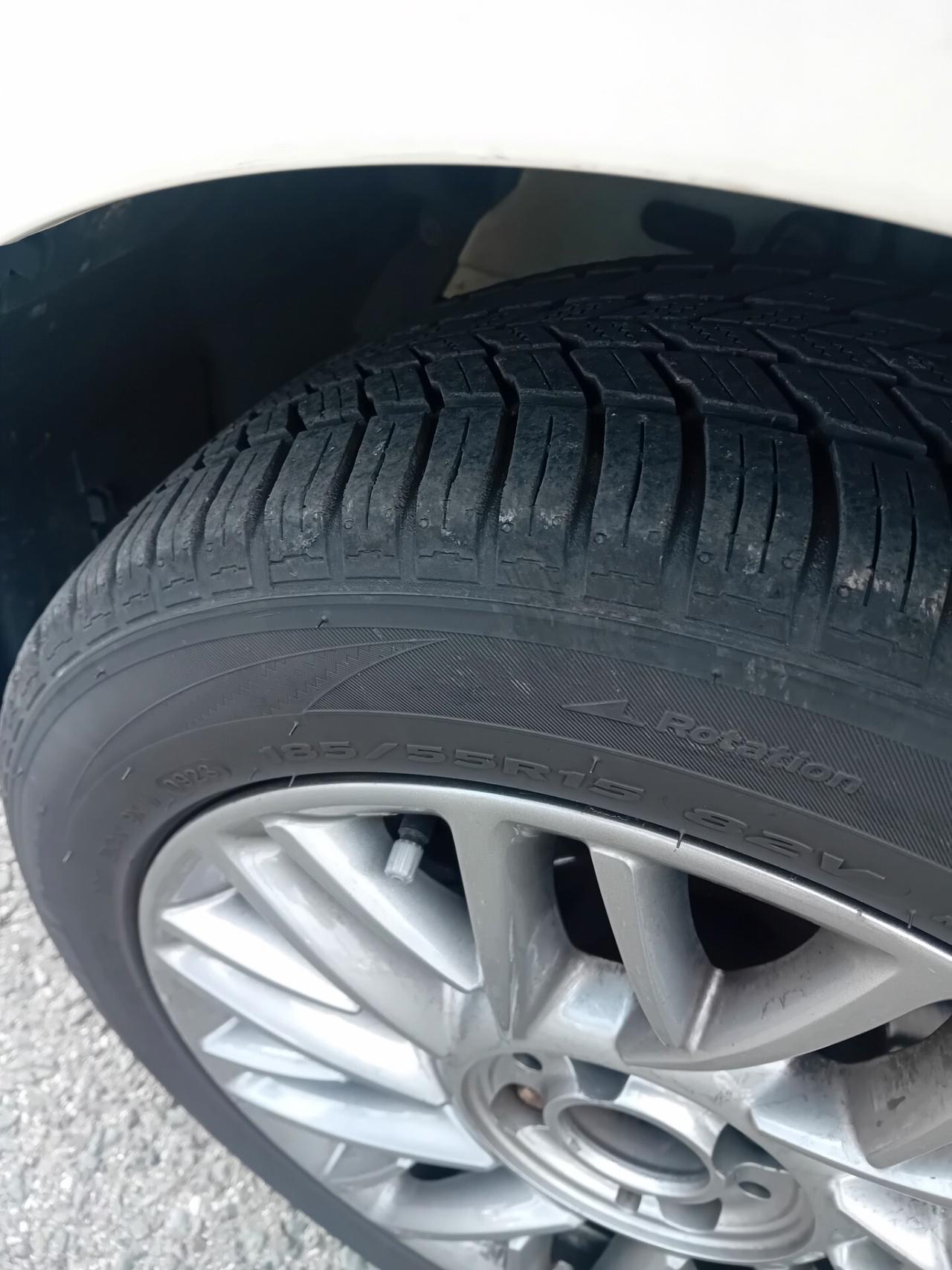 Lancia Ypsilon 1.2 69 CV 5 porte S&S Platinum