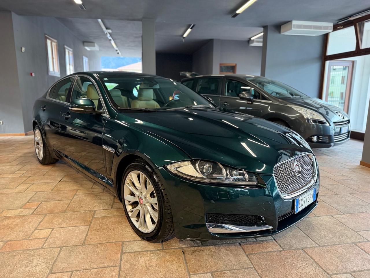 Jaguar XF 2.2 D 200 CV Business Edition
