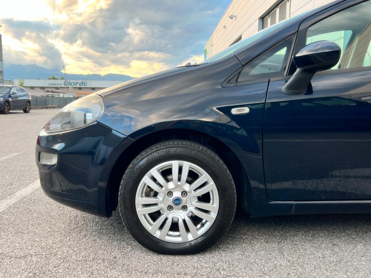 Fiat Punto EVO 1.2 8V 5 p. Lounge