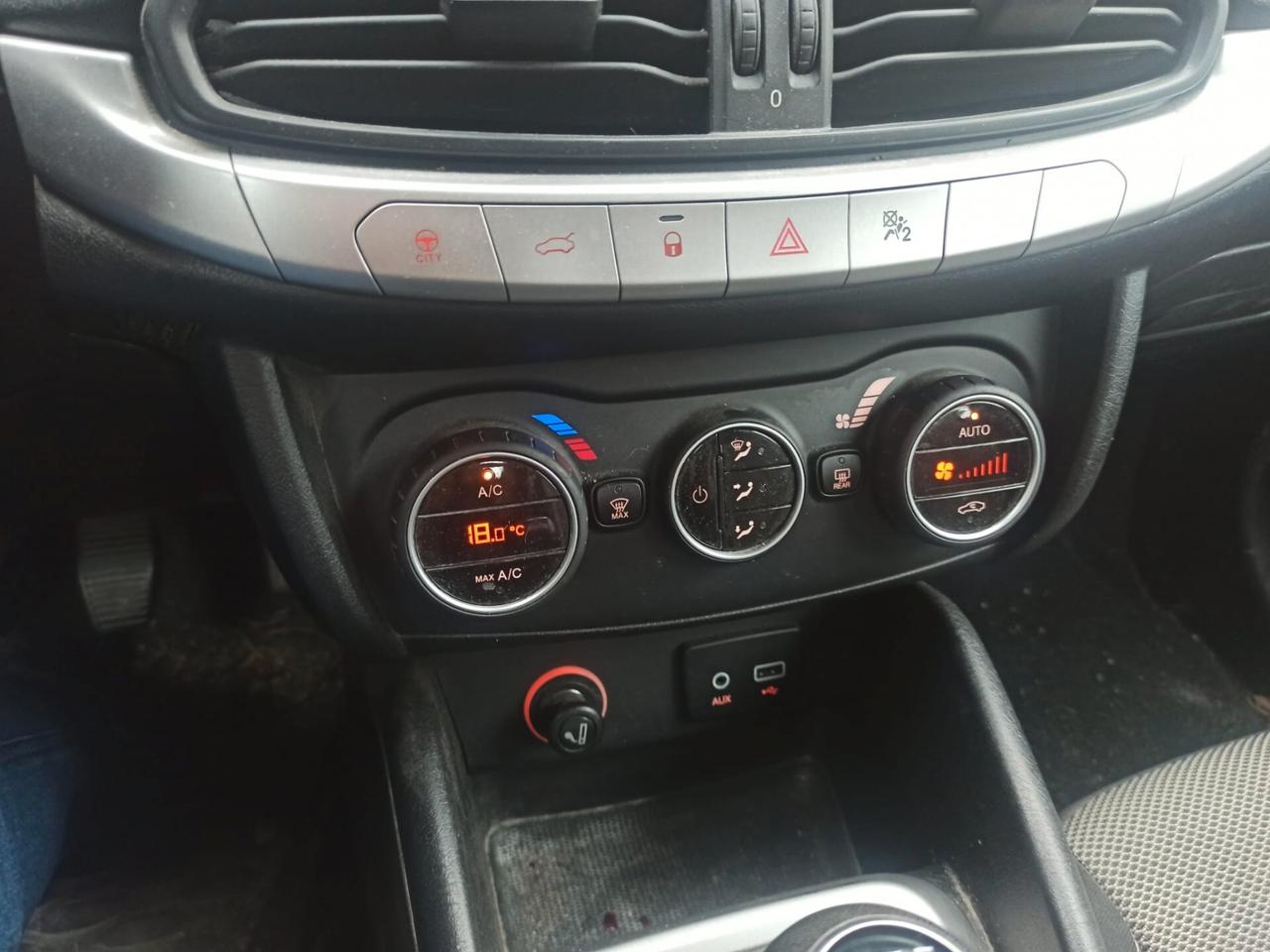 Fiat Tipo 1.6 Lounge-2016