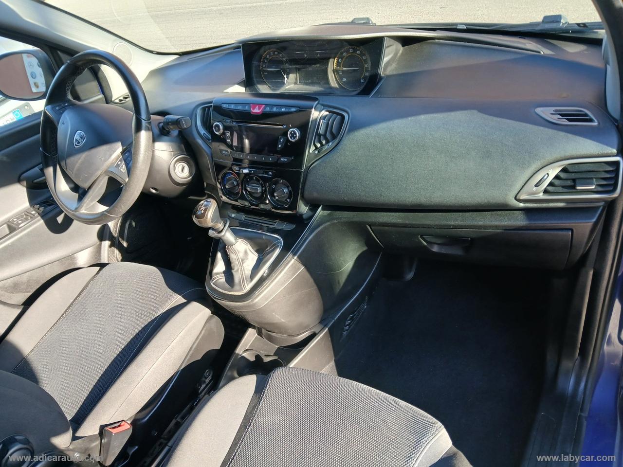 LANCIA Ypsilon 1.2 69 CV 5p. S Momodesign