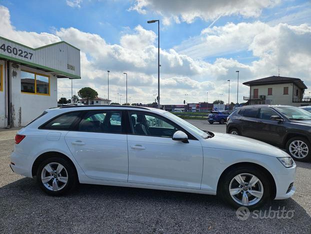 AUDI A4 Avant 35 TDI S tronic Business